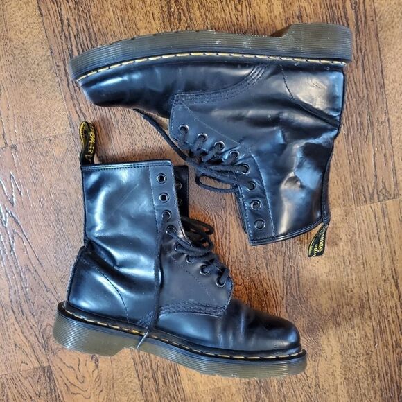 Dr Martens Boots Unisex Sz 5 Men 6 Ladies Black Leather Airwair Cushioned Soles main image 15